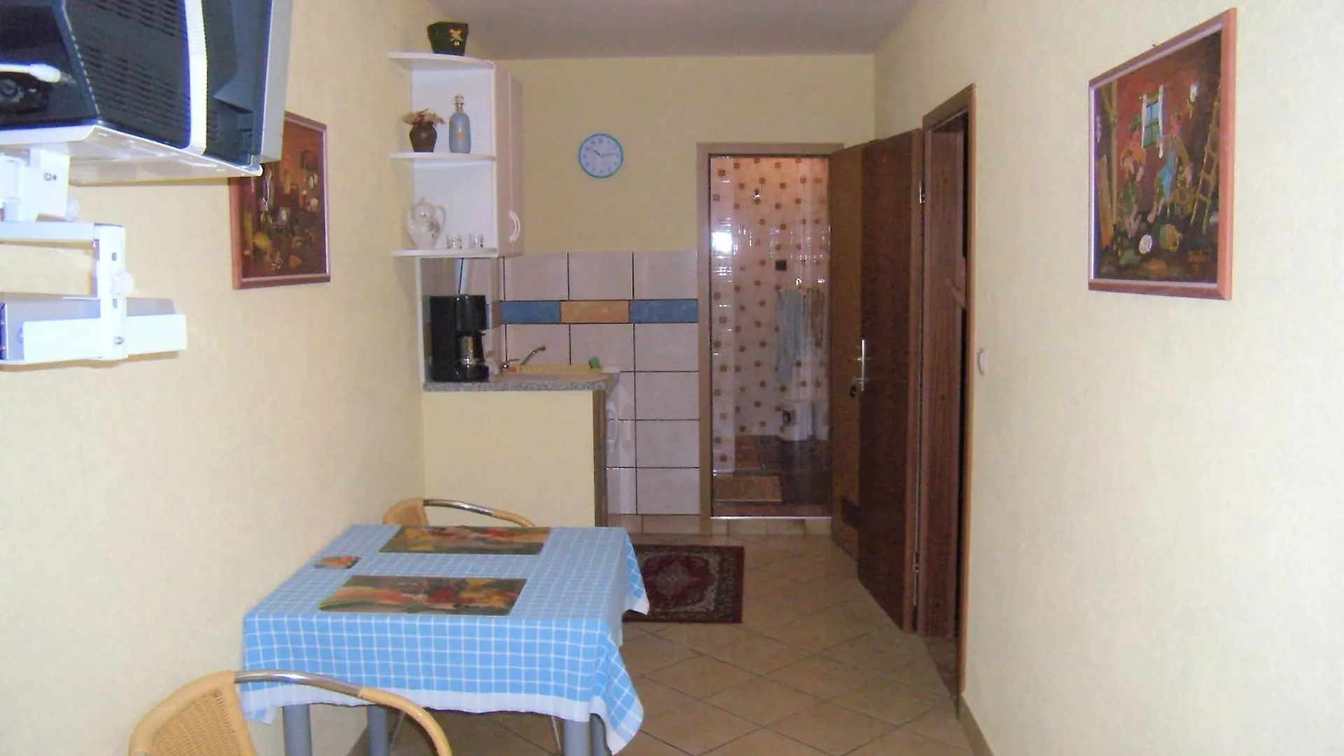 Apartmani Crikvenica 31062 - Vitomir 0*,  Hırvatistan