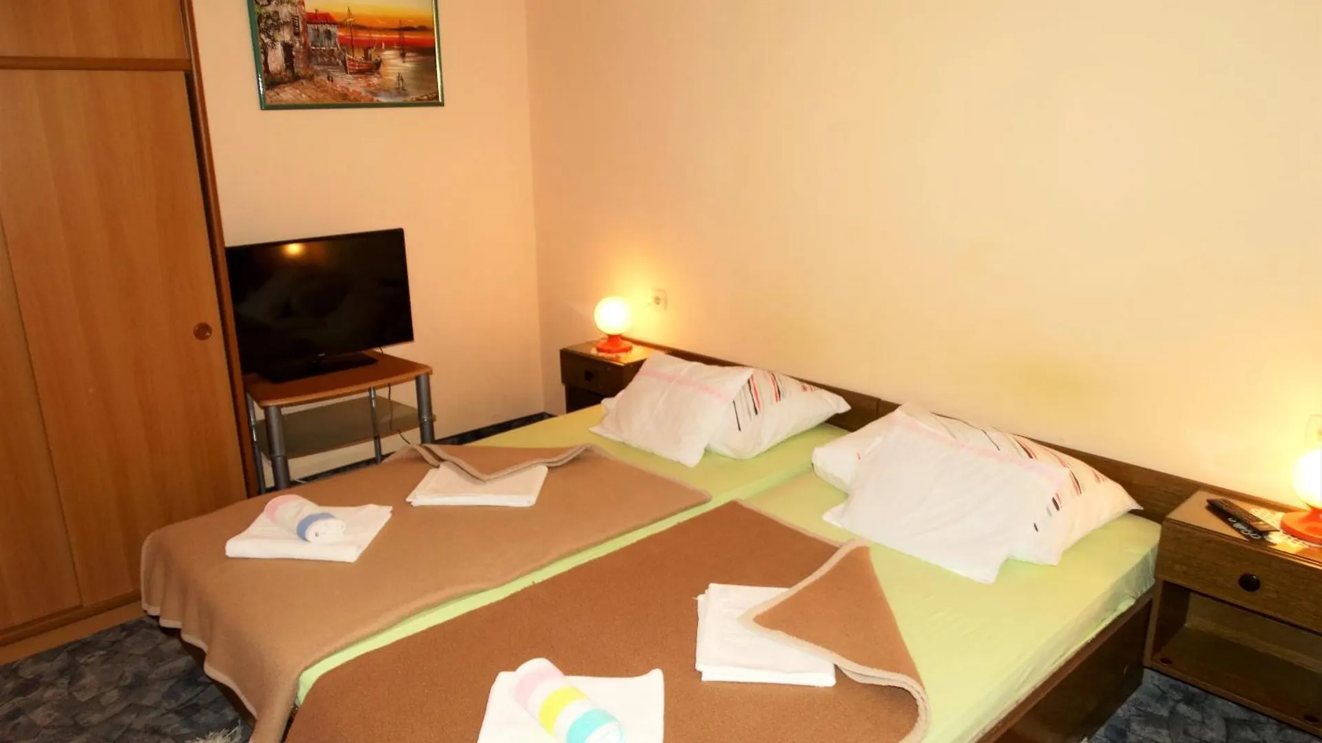 Apartmani Crikvenica 31062 - Vitomir Konukevi