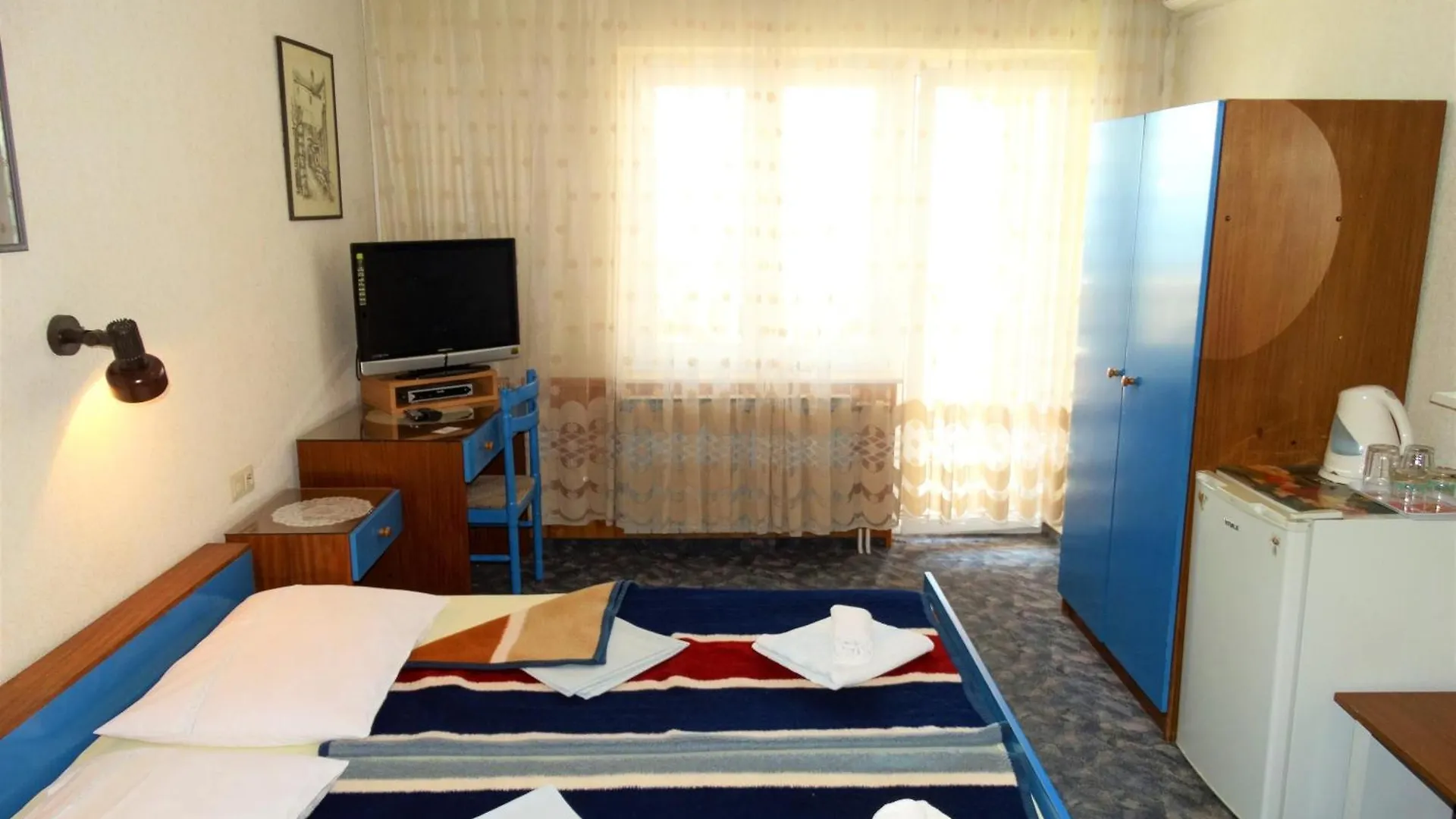 Apartmani Crikvenica 31062 - Vitomir 0*,